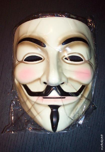 Riots, V de Vendetta, Fun theory y más fenómenos asociados a internet en Hoy por hoy verano de Cadena Ser